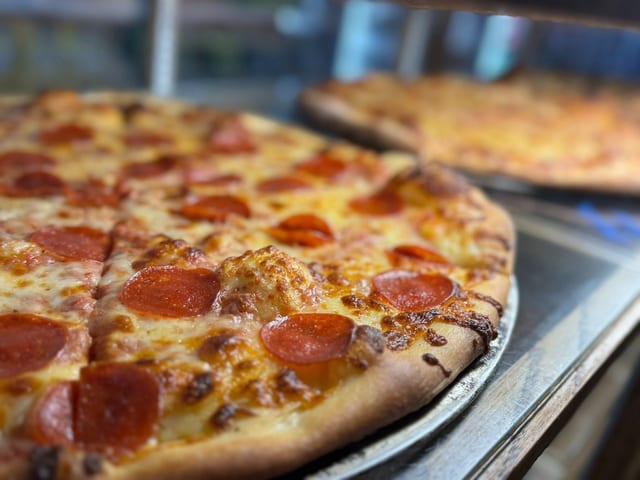 Large 8 Cut Pizza.